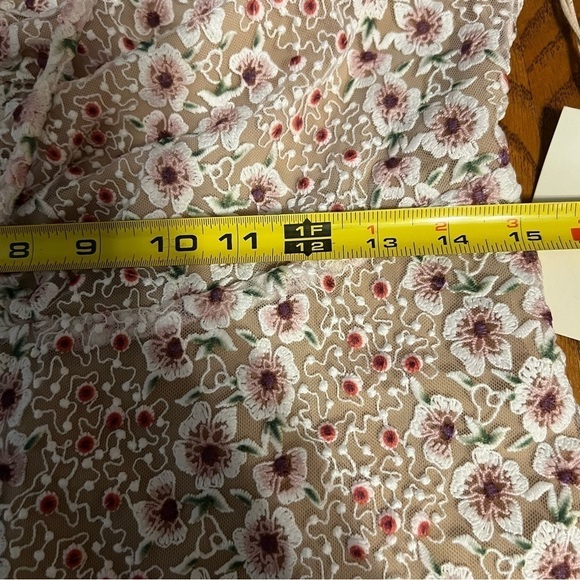 NEW Tularosa Tess Floral Embroidered Ruffle Puff Sleeve Mini Dress Sz L - Picture 15 of 16